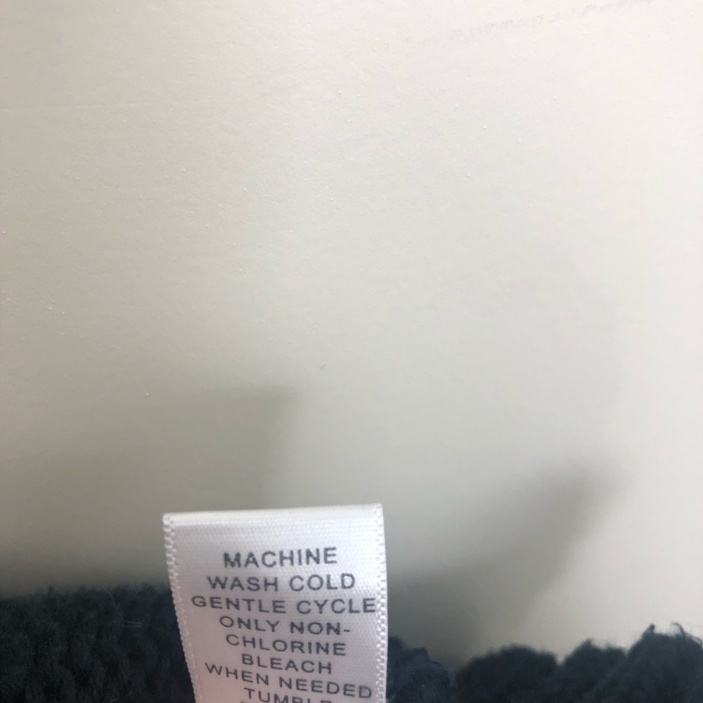 ❌SOLD❌Banana Republic Cable Knit Cardigan Sweater - Picture 7 of 8